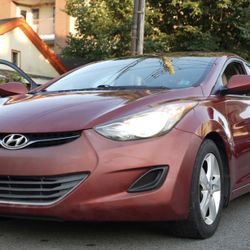 2013 Hyundai Elantra • 6-Speed Manual • Clean Title • 194k mi (Florida Highway Miles)