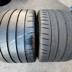 2 USED TIRES MICHELIN 305/30/19