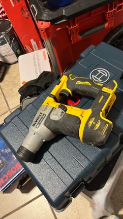 DEWALT ATOMIC 20V MAX
