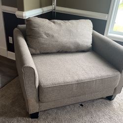 Free Oversized Chair
