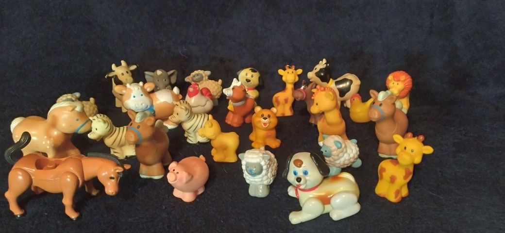 LOT OF 27 VINTAGE KID TOYS FIGURE FARM BARNYARD ZOO ANIMALS