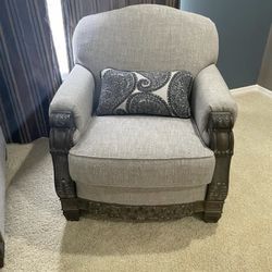 Moving Out Furniture Used 1 Time 