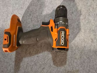 Rigid R87012 Sub Compact 18V Drill