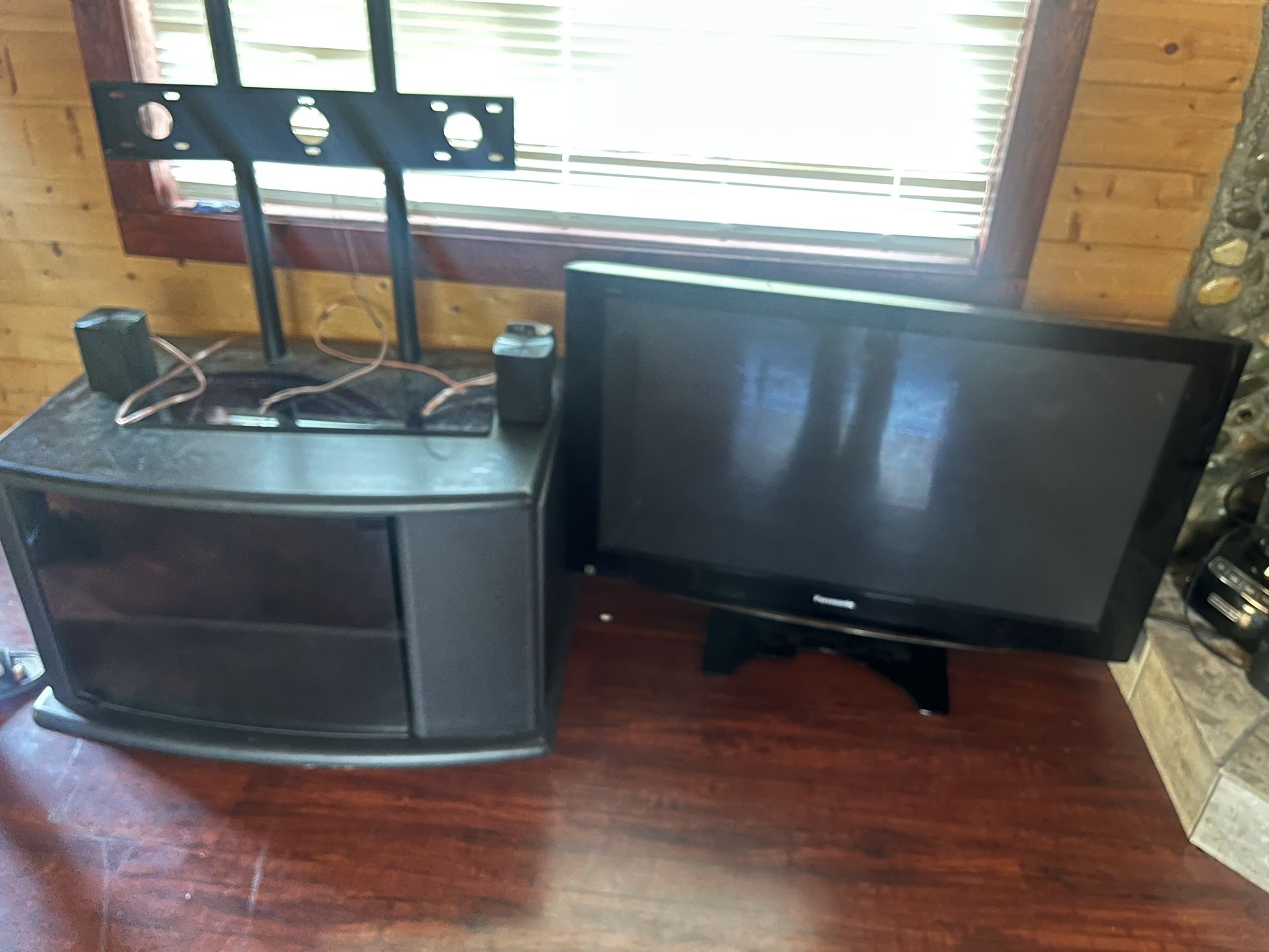 Tv And Stand Speakers