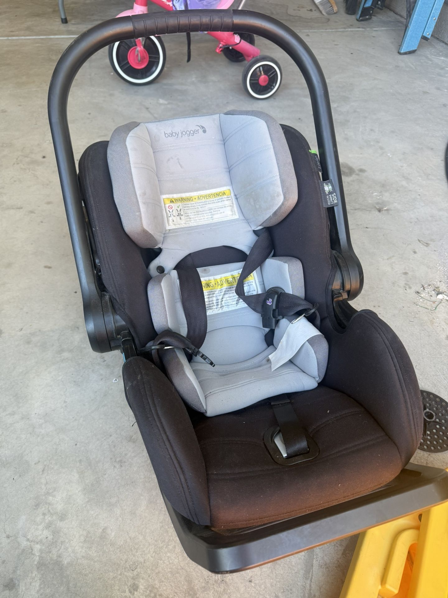 Baby Jogger Car seat And Base 