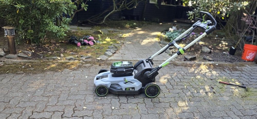 Ego 21 Inch Mower With Bag And Accessories. No Battery. Works Great