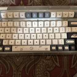 Iqunix OG80 Keyboard