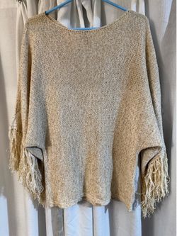 Knit women’s blouse good quality nice style color tan/cream size XL