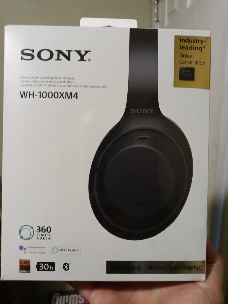 Black Sony Blue Tooth Head Phones WH-1000XM4.  Box Never Opened