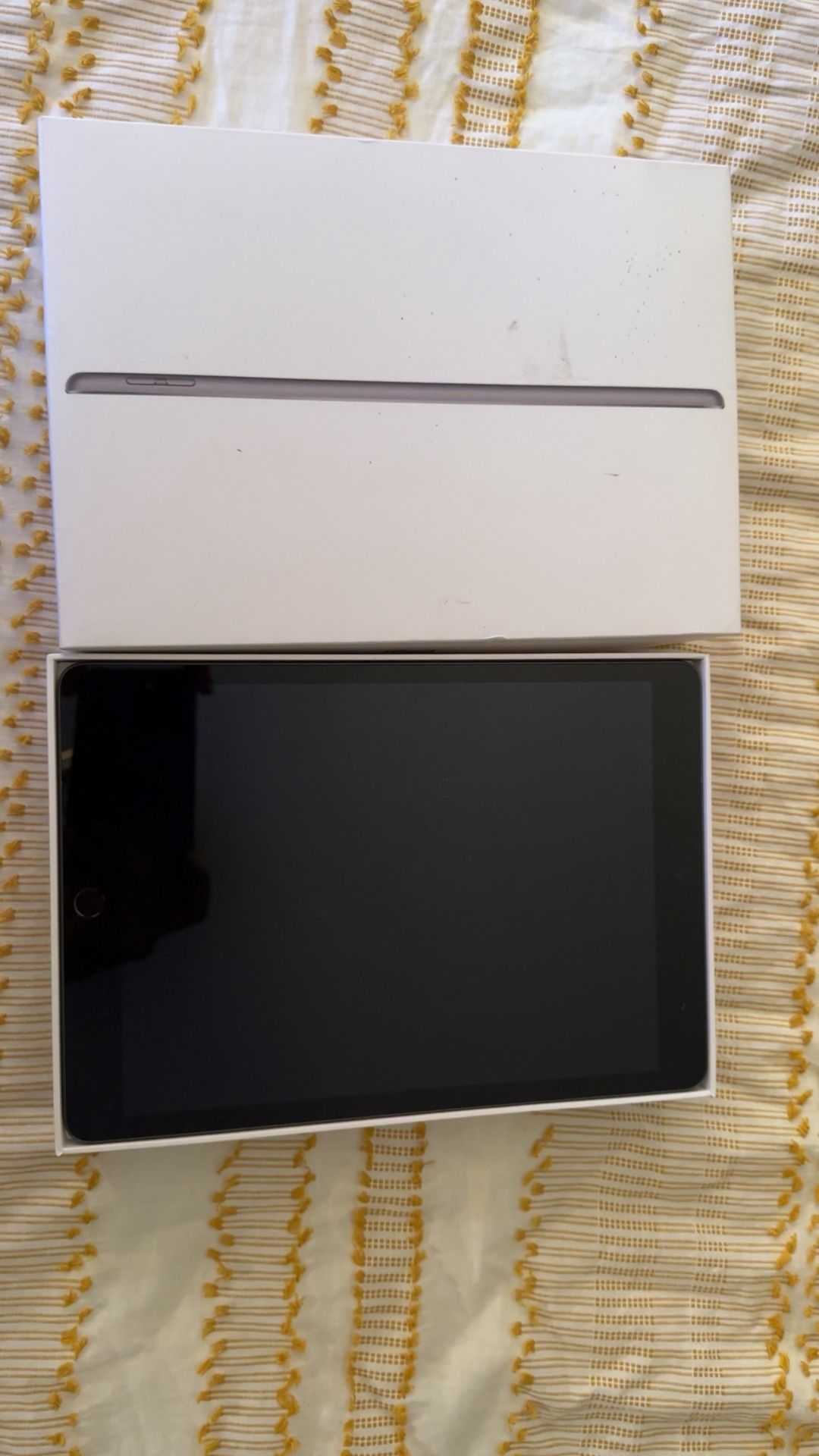 iPad 9th Generation 64GB Wi-fi