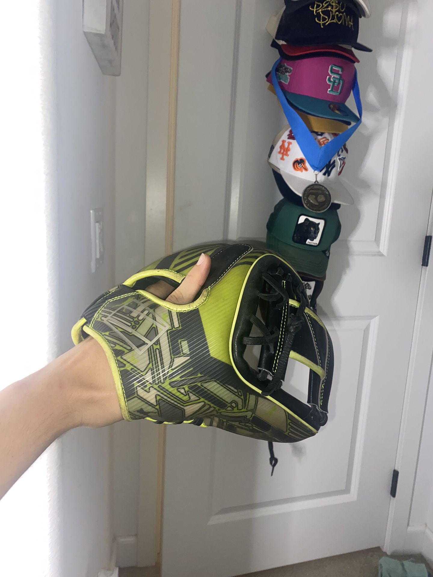 Rawlings Rev1x Baseball Glove 