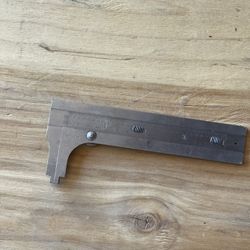 Starrett Caliper 1025 5 In