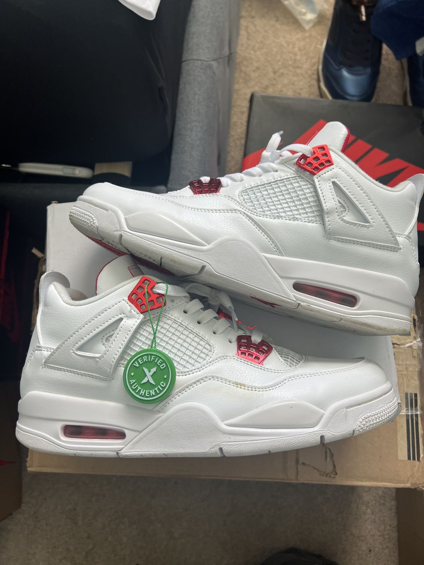 Jordan 4 Metallic Red