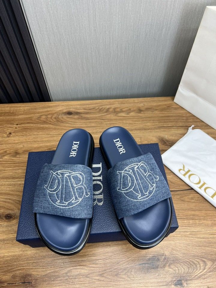 D.ior sandals size 4-11