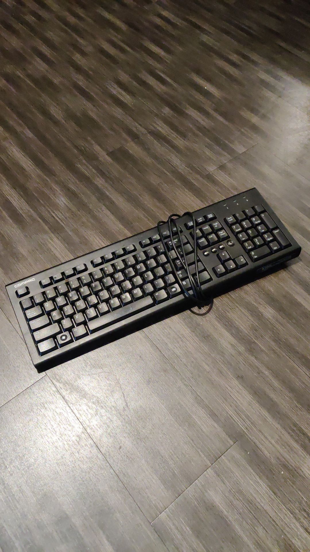 $5 - Computer Keyboard