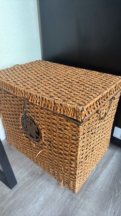 Braided storage box