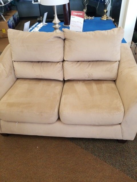 Pre leased loveseat