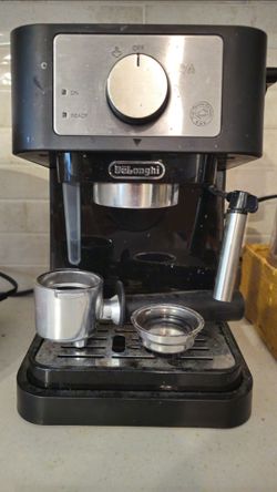 De'Longhi Espresso Machine with Steam Wand