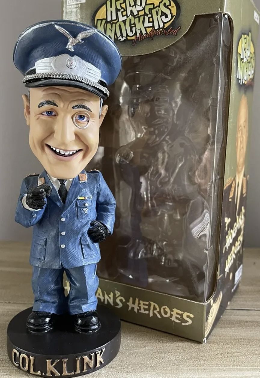HOGAN’S HEROES Col Klink & schultuz SetNECA Head Knockers Handpainted Bobblehead