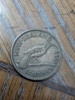 New Zealand Low Mints Silver Sixpence Coin 1933
