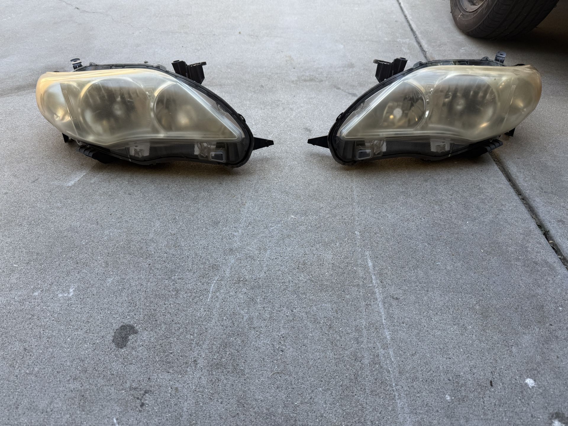 2012 Toyota Corolla Headlights