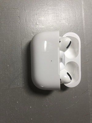 Apple 3 Wireless Noise Cancelling Earpho

