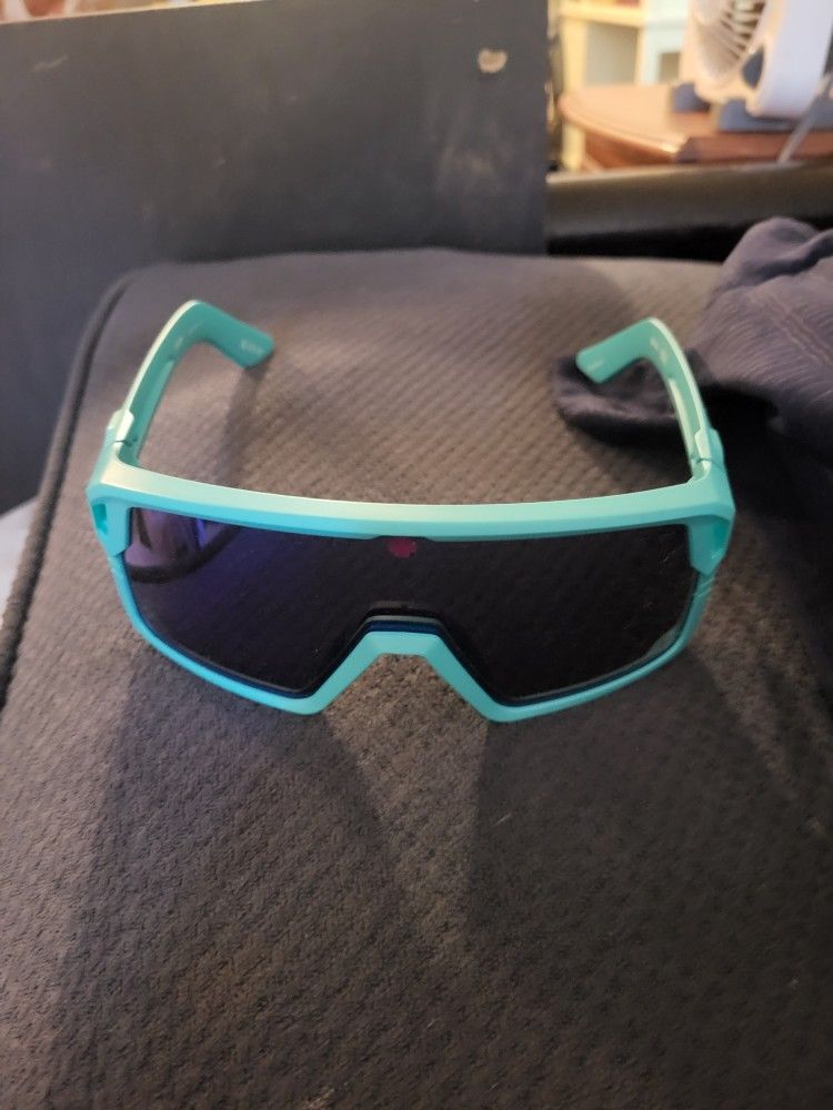 Spy Monolith Glasses