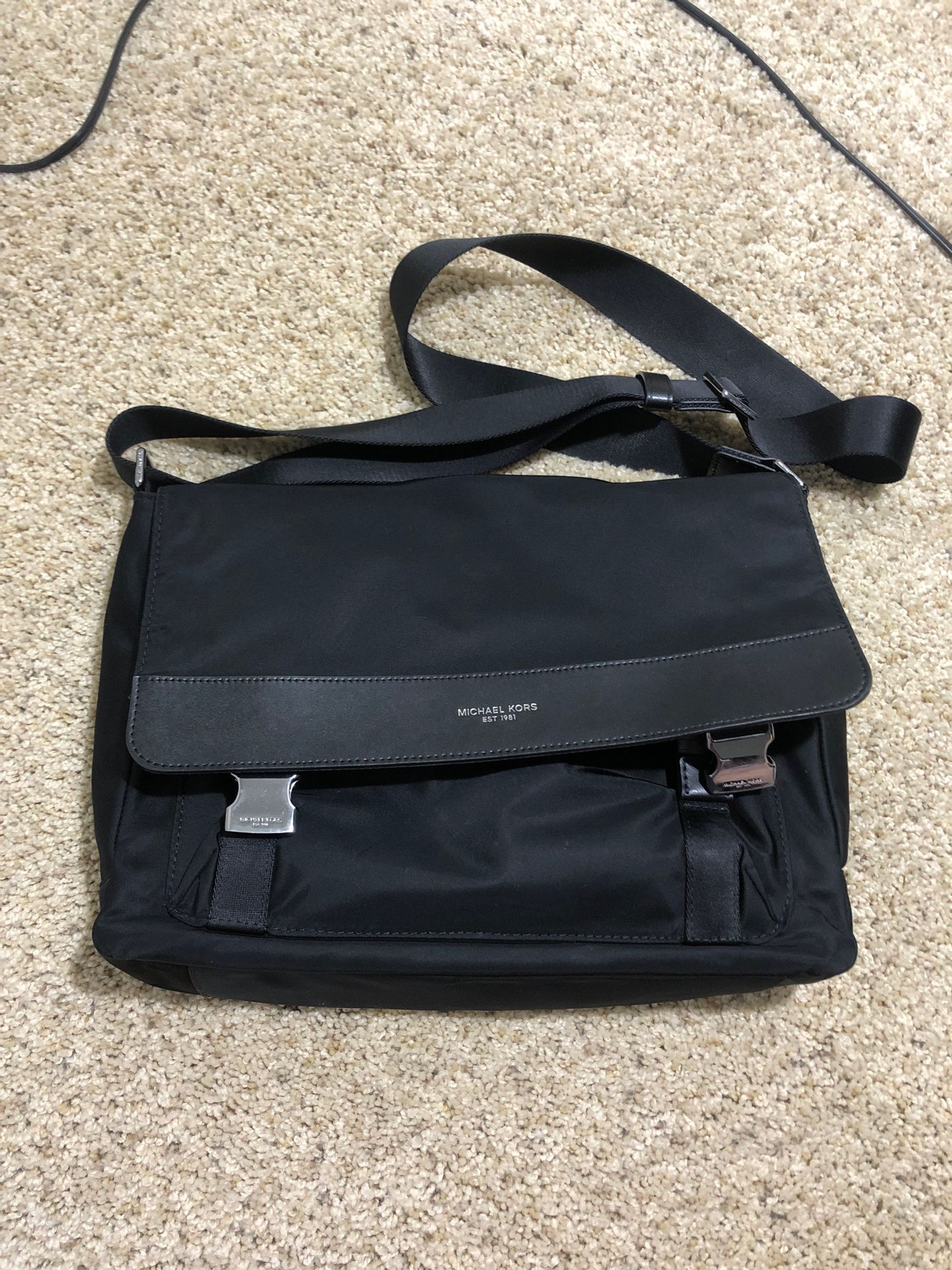 Michael Kors Messenger Bag