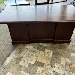 Large solid wood oak desk moving Large Solid Wood Oak Desk Moving SALE