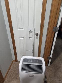 Black & Decker Air Conditioner - Barely used