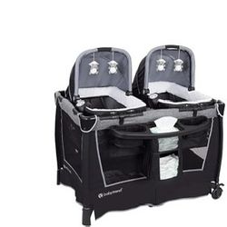 Twin pack and play with bassinets
