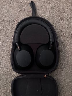 Sony XM5 Black
