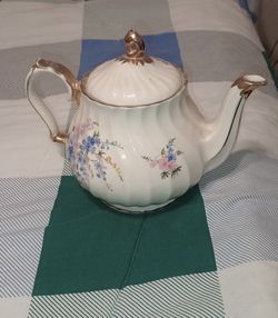 Vintage Sadler  Tea Pot