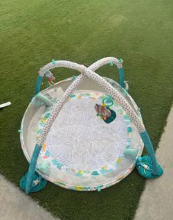 Baby play gym