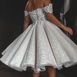 Olivia bottega Elise sparkly ivory glitter and lace bridal wedding or reception dress, 6/8 medium