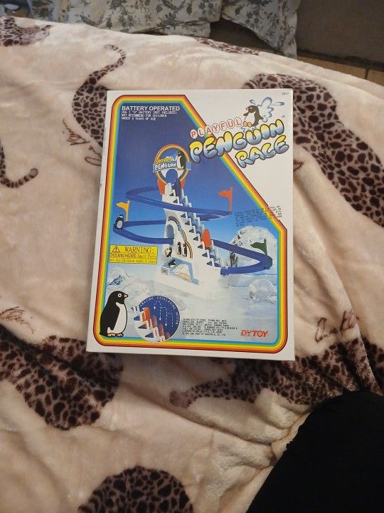 1983 Collectable Penguin Race