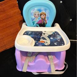 high chair booster seat In excellent condition 