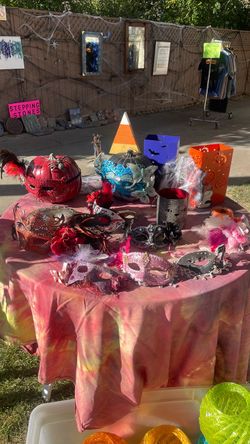 YARD SALE  TRACY 10/16-10/17