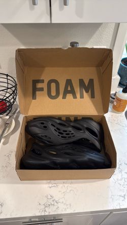 adidas Yeezy Black Foam Runners Size 13