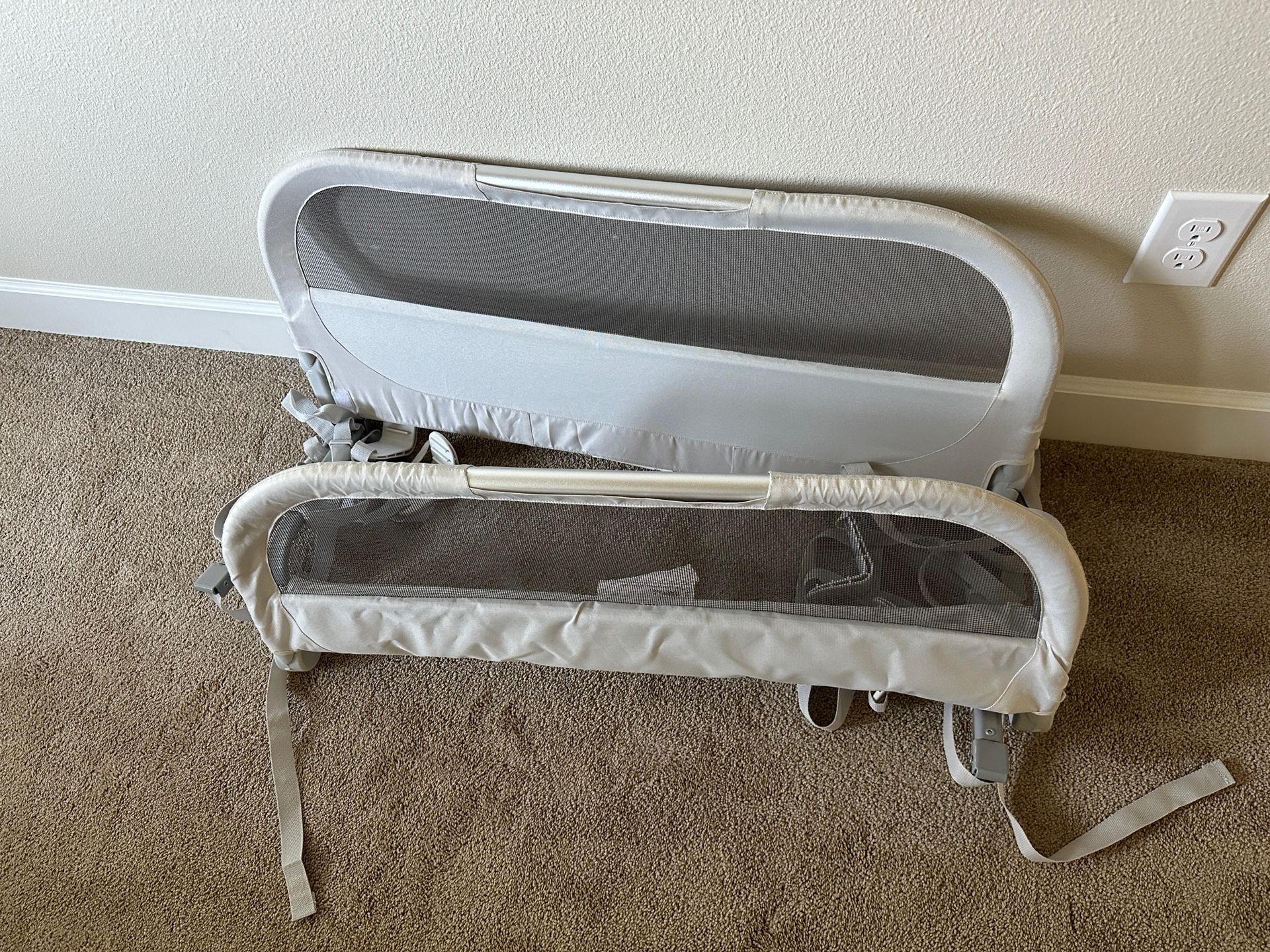 Munchkin® Sleep™ Toddler Bed Rail, Fits Twin, Full and Queen Size Mattresses, Grey