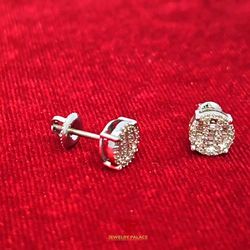 Elegant Diamond earring with 10K White Gold and 0.33 CTW 
