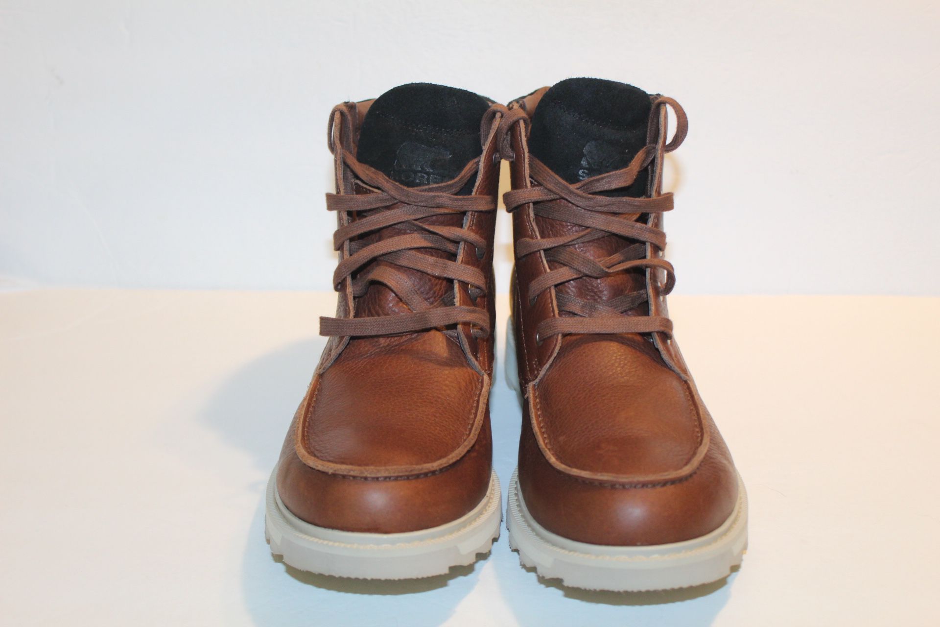 Men’s Sorel Madson II Moc Toe Leather Waterproof Boots Size 11 