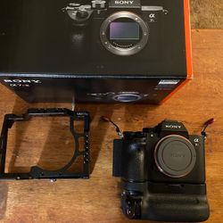 Sony Alpha A7r3 Camera 
