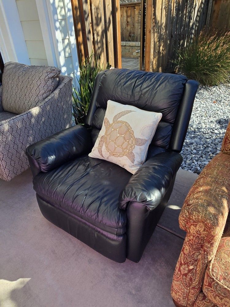 Balck Recliner Chair