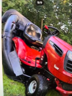 Rider mower like new. 4500 seeies