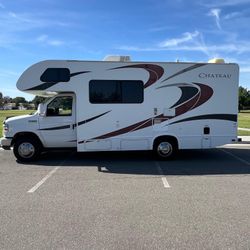 2015 22ft  Ford Chateau Motorhome