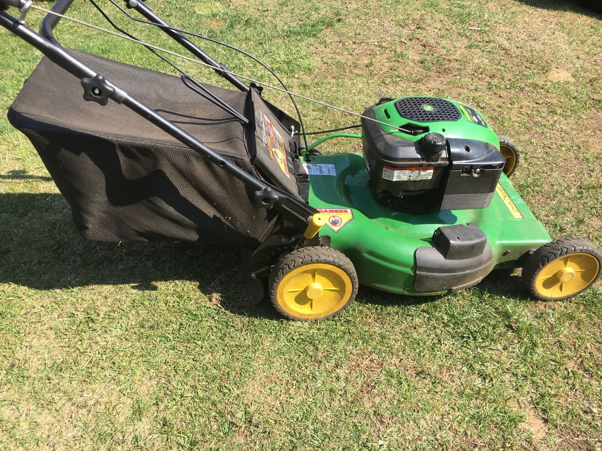 John Deere JS36 Lawn Mower Self Propelled With Bagger for Sale in