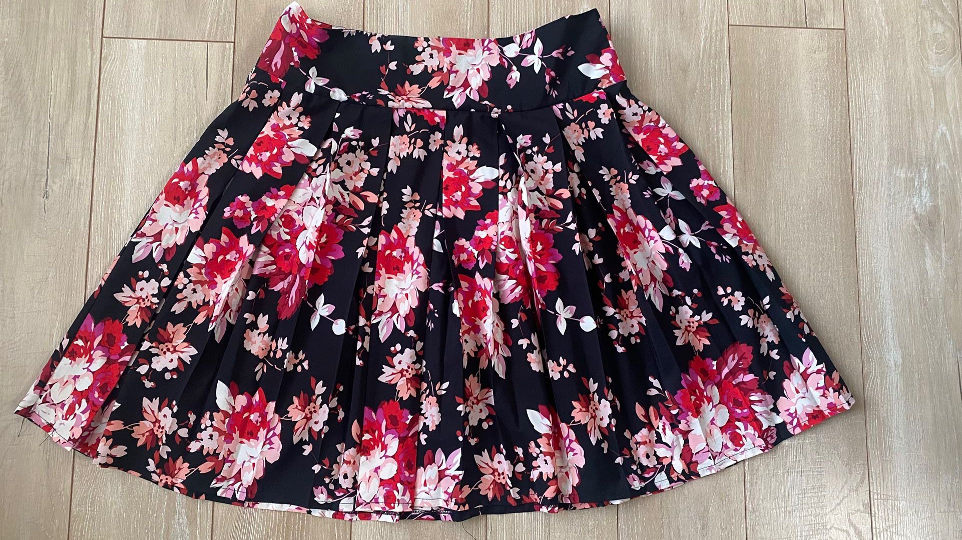 Roz & Ali Pleated Skirt