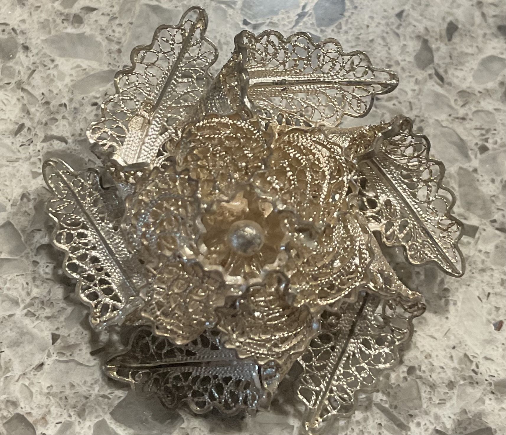 Sterling Silver Floral Filigree 1” Brooch 