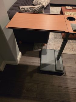 WiseLift Adjustable Overbed / Couch Laptop Table – Large Tilting Top
